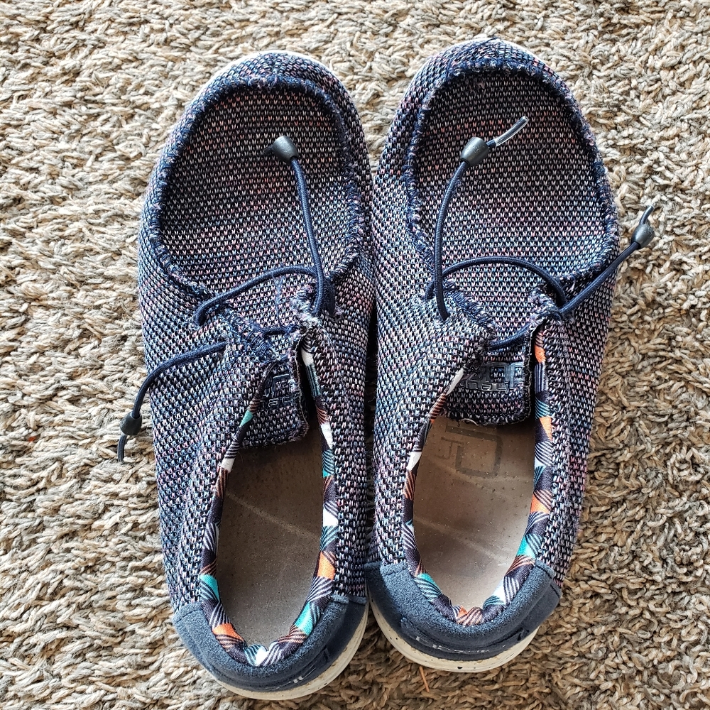 Size 8 Hey Dudes